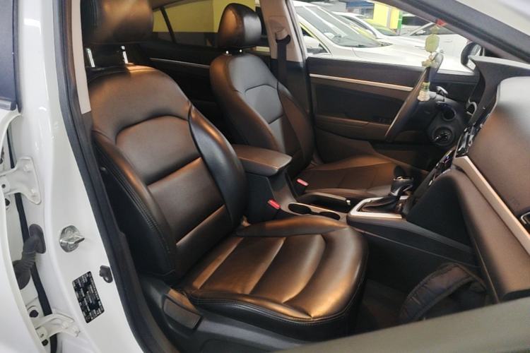 Used Hyundai Elantra (6th Generation / Lingdong) 2016 1.6L Automatic ZhiXuan – Elite Version Right Front Seat