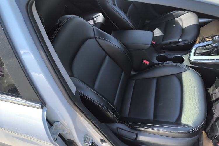 Used Hyundai Elantra (6th Generation / Lingdong) 2016 1.6L Automatic ZhiXuan – Elite Version Right Front Seat