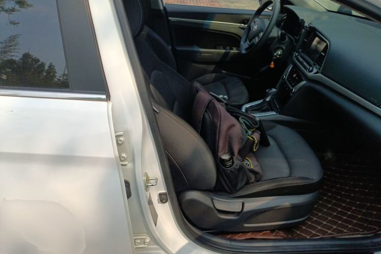 Used Hyundai Elantra (6th Generation / Lingdong) 2016 1.6L Automatic ZhiXuan – Elite Version Right Front Seat