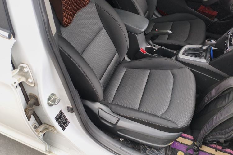 Used Hyundai Elantra (6th Generation / Lingdong) 2016 1.6L Automatic ZhiXuan – Elite Version Right Front Seat