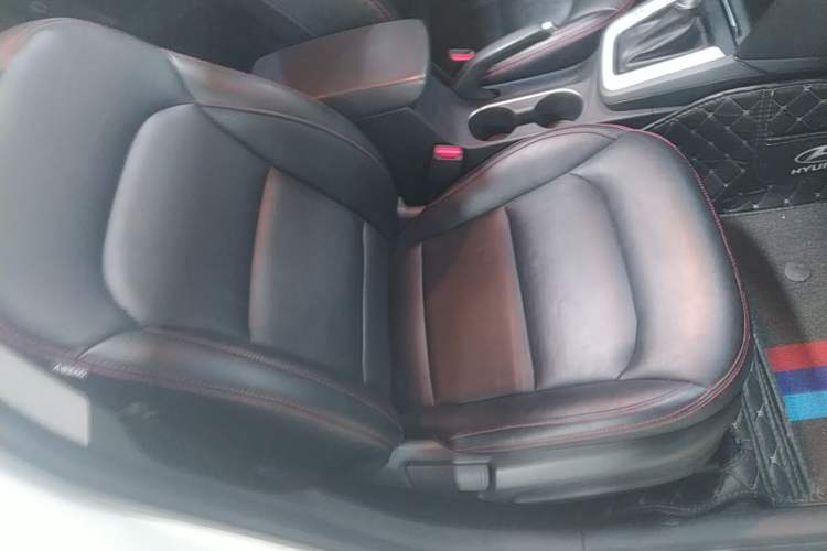 Used Hyundai Elantra (6th Generation / Lingdong) 2016 1.6L Automatic ZhiXuan – Elite Version Right Front Seat