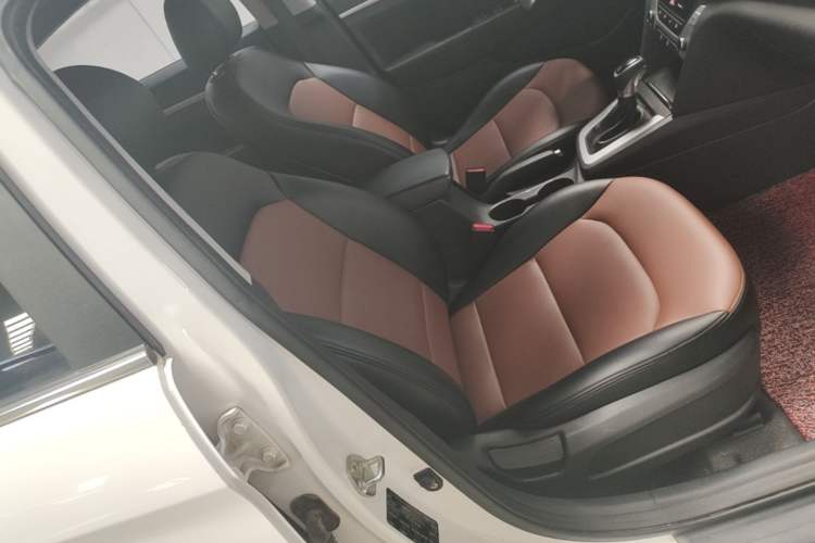 Used Hyundai Elantra (6th Generation / Lingdong) 2016 1.6L Automatic ZhiXuan – Elite Version Right Front Seat