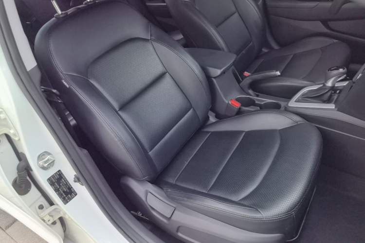 Used Hyundai Elantra (6th Generation / Lingdong) 2016 1.6L Automatic ZhiXuan – Elite Version Right Front Seat