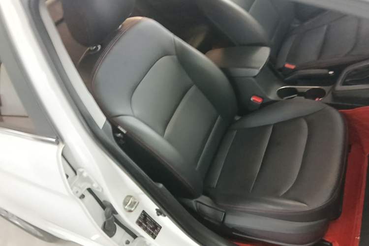 Used Hyundai Elantra (6th Generation / Lingdong) 2016 1.4T Dual-Clutch Xuan Dong · Dynamic Version Right Front Seat