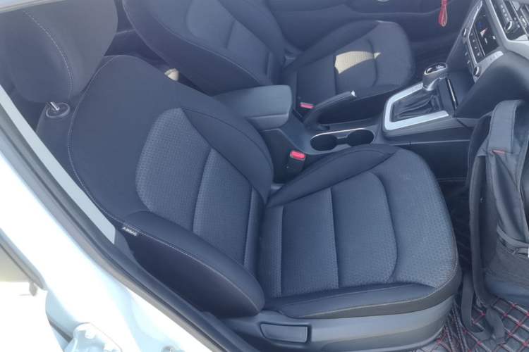 Used Hyundai Elantra (6th Generation / Lingdong) 2016 1.6L Automatic ZhiXuan – Elite Version Right Front Seat