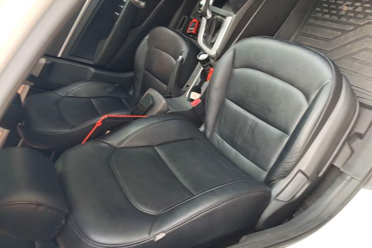Used Hyundai Elantra (6th Generation / Lingdong) 2016 1.6L Automatic ZhiXuan – Elite Version Right Front Seat