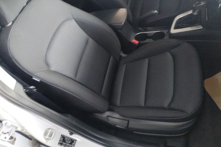 Used Hyundai Elantra (6th Generation / Lingdong) 2016 1.6L Automatic ZhiXuan – Elite Version Right Front Seat