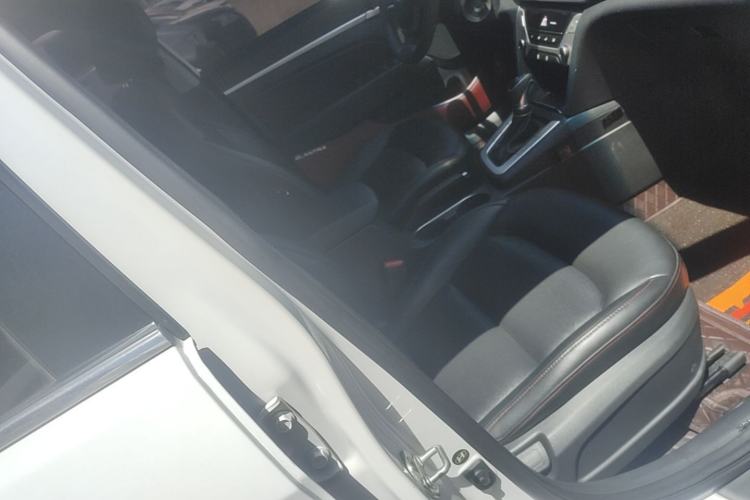 Used Hyundai Elantra (6th Generation / Lingdong) 2016 1.6L Automatic ZhiXuan – Elite Version Right Front Seat