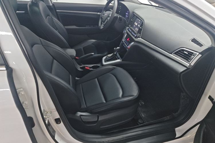 Used Hyundai Elantra (6th Generation / Lingdong) 2016 1.6L Automatic ZhiXuan – Elite Version Right Front Seat