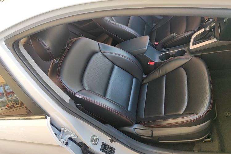 Used Hyundai Elantra (6th Generation / Lingdong) 2016 1.6L Automatic ZhiXuan – Elite Version Right Front Seat