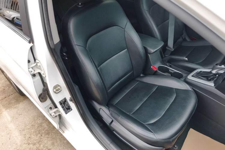 Used Hyundai Elantra (6th Generation / Lingdong) 2016 1.6L Automatic ZhiXuan – Elite Version Right Front Seat