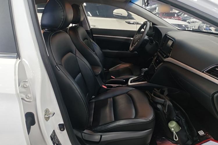 Used Hyundai Elantra (6th Generation / Lingdong) 2016 1.6L Automatic ZhiXuan – Elite Version Right Front Seat