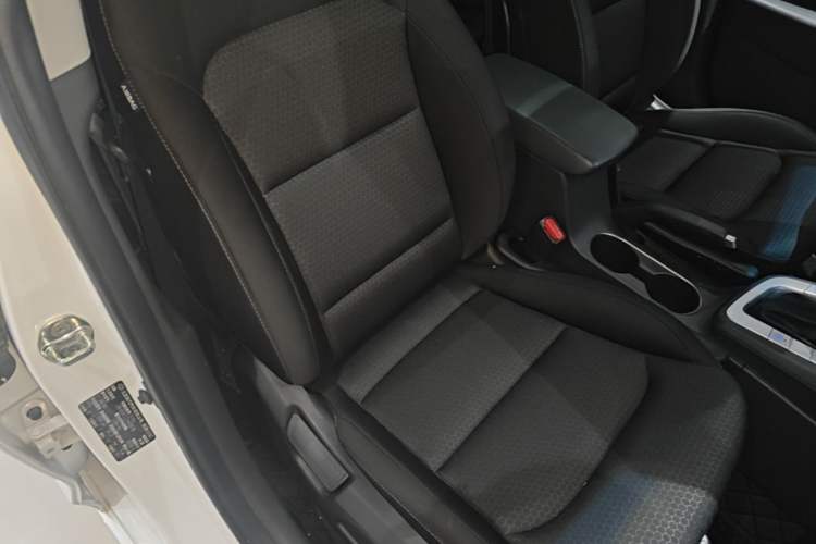 Used Hyundai Elantra (6th Generation / Lingdong) 2016 1.6L Automatic ZhiXuan – Elite Version Right Front Seat