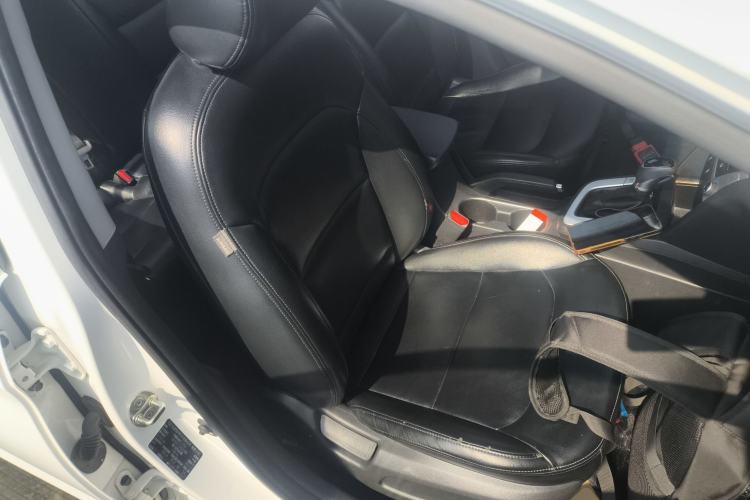 Used Hyundai Elantra (6th Generation / Lingdong) 2016 1.6L Automatic ZhiXuan – Elite Version Right Front Seat