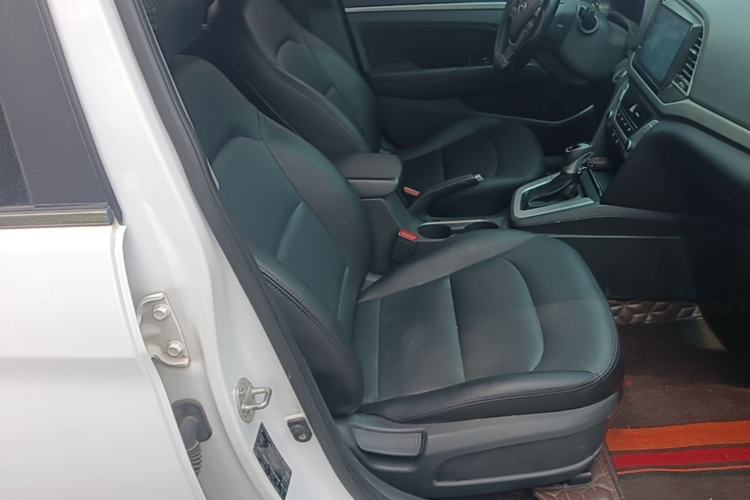 Used Hyundai Elantra (6th Generation / Lingdong) 2016 1.6L Automatic ZhiXuan – Elite Version Right Front Seat