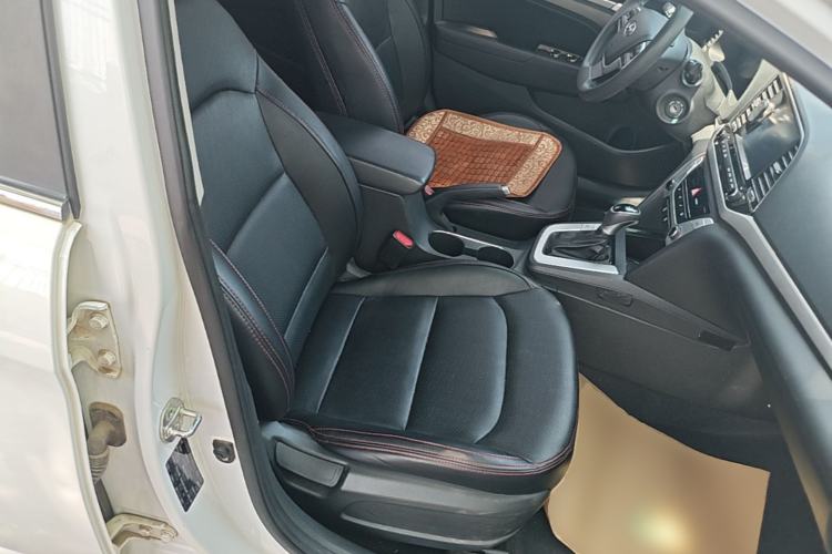 Used Hyundai Elantra (6th Generation / Lingdong) 2016 1.6L Automatic ZhiXuan – Elite Version Right Front Seat