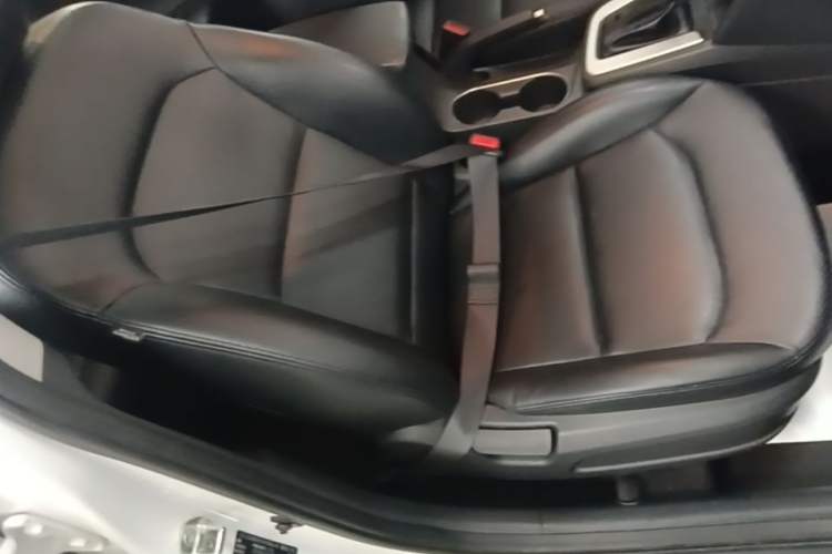 Used Hyundai Elantra (6th Generation / Lingdong) 2016 1.6L Automatic ZhiXuan – Elite Version Right Front Seat