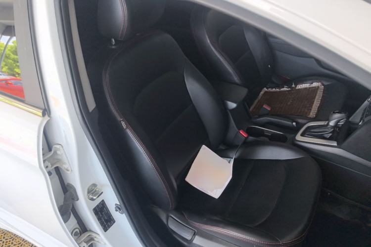 Used Hyundai Elantra (6th Generation / Lingdong) 2016 1.6L Automatic ZhiXuan – Elite Version Right Front Seat