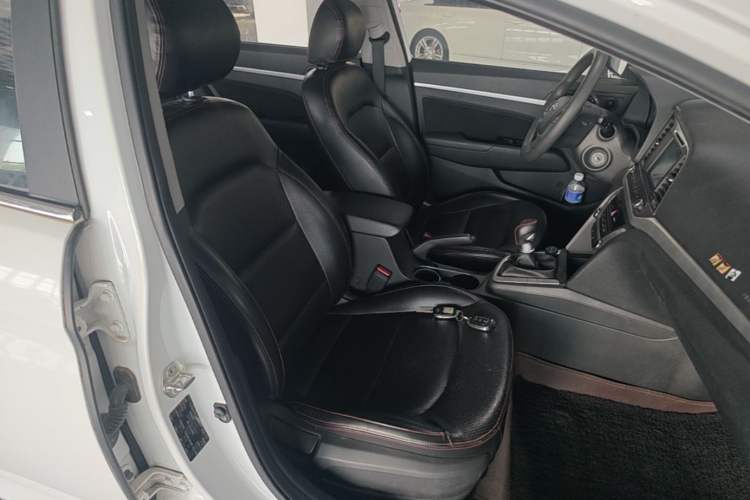 Used Hyundai Elantra (6th Generation / Lingdong) 2016 1.6L Manual ZhiXuan·Youth Edition Right Front Seat