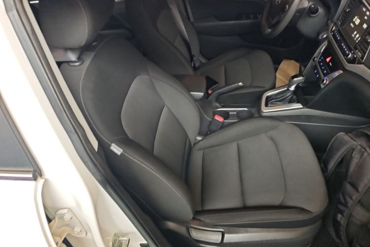 Used Hyundai Elantra (6th Generation / Lingdong) 2016 1.6L Automatic ZhiXuan – Elite Version Right Front Seat