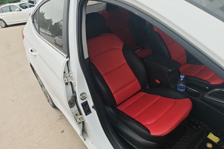 Used Hyundai Elantra (6th Generation / Lingdong) 2016 1.6L Automatic ZhiXuan – Elite Version Right Front Seat