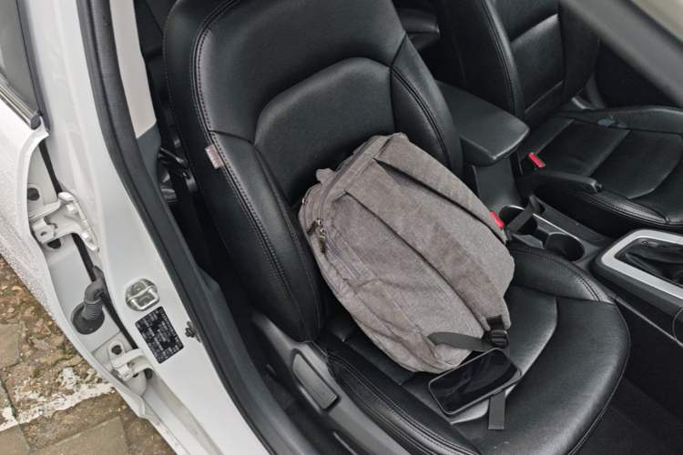 Used Hyundai Elantra (6th Generation / Lingdong) 2016 1.6L Automatic ZhiXuan – Elite Version Right Front Seat