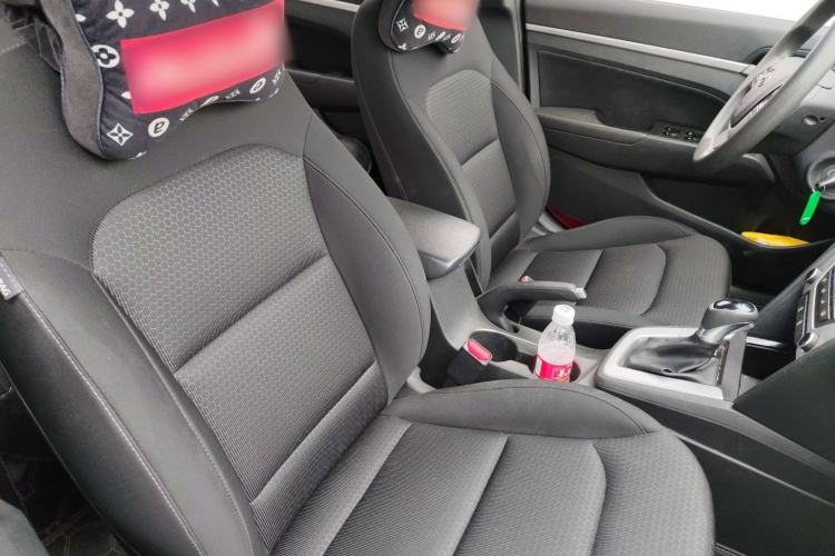 Used Hyundai Elantra (6th Generation / Lingdong) 2016 1.6L Automatic ZhiXuan – Elite Version Right Front Seat