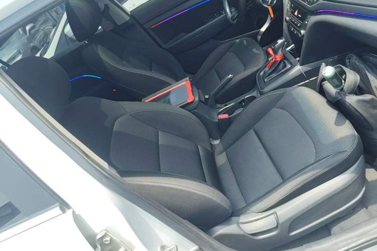 Used Hyundai Elantra (6th Generation / Lingdong) 2016 1.4T Dual-Clutch Xuan Dong · Dynamic Version Right Front Seat