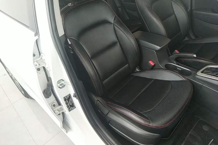 Used Hyundai Elantra (6th Generation / Lingdong) 2016 1.6L Automatic ZhiXuan – Elite Version Right Front Seat
