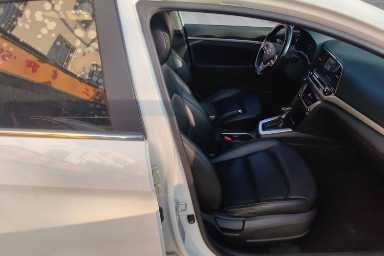 Used Hyundai Elantra (6th Generation / Lingdong) 2016 1.6L Automatic ZhiXuan – Elite Version Right Front Seat
