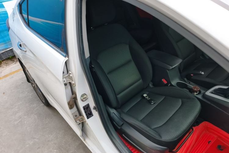 Used Hyundai Elantra (6th Generation / Lingdong) 2016 1.6L Automatic ZhiXuan – Elite Version Right Front Seat
