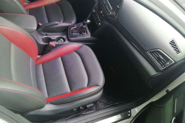 Used Hyundai Elantra (6th Generation / Lingdong) 2016 1.4T Dual-Clutch Xuan Dong · Flagship Edition Right Front Seat