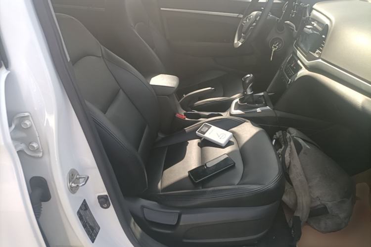 Used Hyundai Elantra (6th Generation / Lingdong) 2016 1.6L Manual ZhiXuan · Dynamic Model Right Front Seat