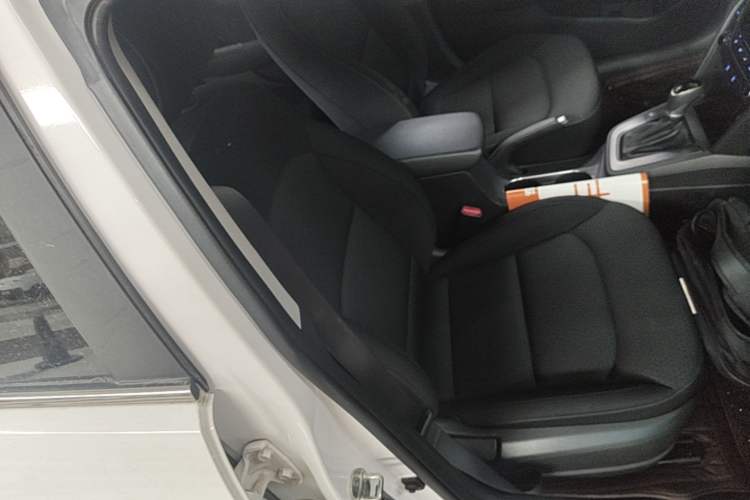 Used Hyundai Elantra (6th Generation / Lingdong) 2016 1.4T Dual-Clutch Xuan Dong · Dynamic Version Right Front Seat