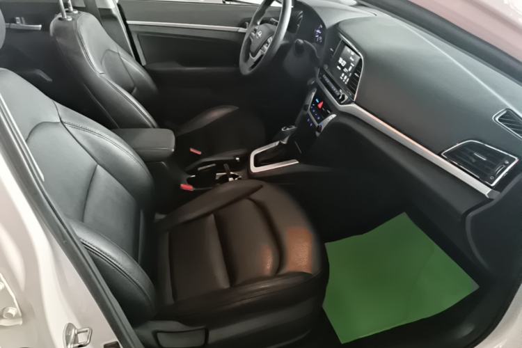 Used Hyundai Elantra (6th Generation / Lingdong) 2016 1.6L Automatic ZhiXuan – Elite Version Right Front Seat