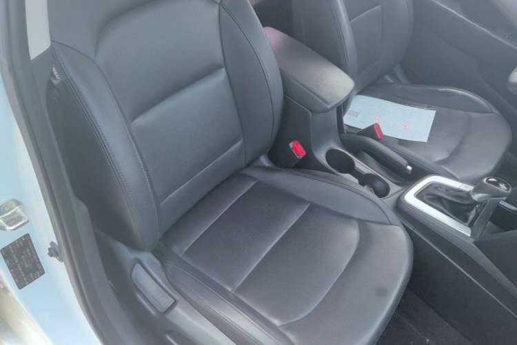 Used Hyundai Elantra (6th Generation / Lingdong) 2016 1.6L Automatic ZhiXuan – Elite Version Right Front Seat