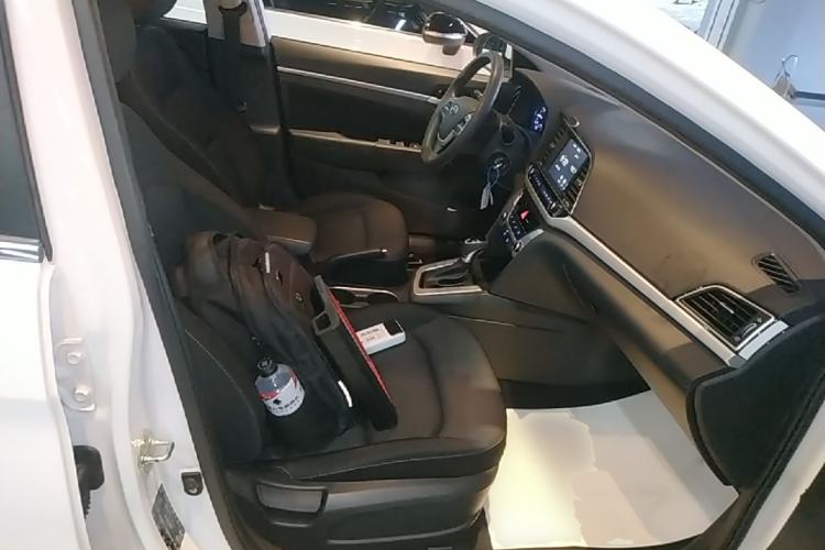 Used Hyundai Elantra (6th Generation / Lingdong) 2016 1.6L Automatic ZhiXuan – Elite Version Right Front Seat