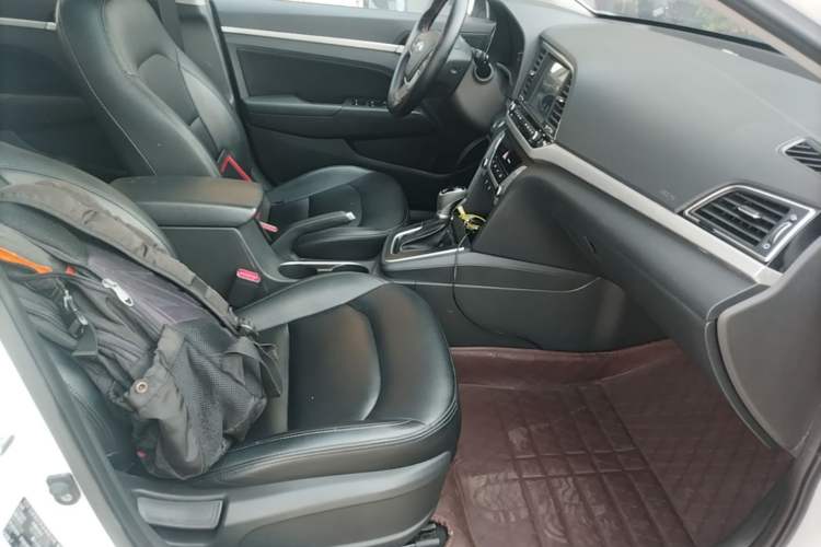Used Hyundai Elantra (6th Generation / Lingdong) 2016 1.6L Automatic ZhiXuan – Elite Version Right Front Seat
