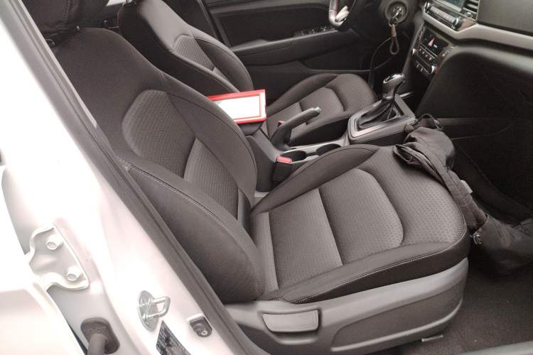 Used Hyundai Elantra (6th Generation / Lingdong) 2016 1.4T Dual-Clutch Xuan Dong · Dynamic Version Right Front Seat