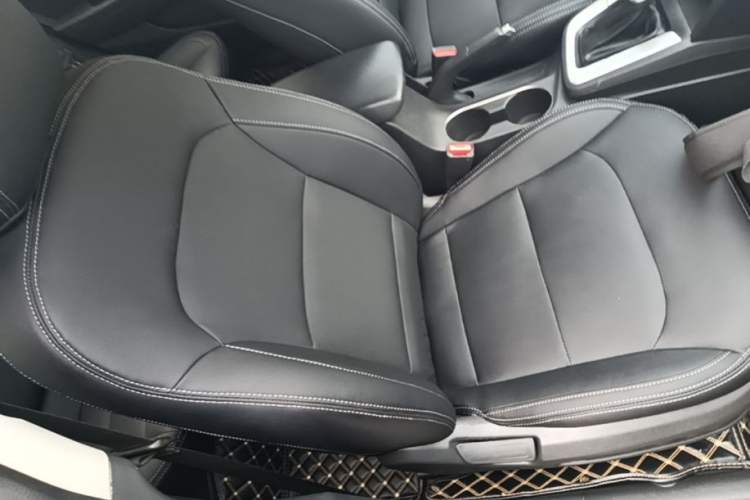 Used Hyundai Elantra (6th Generation / Lingdong) 2016 1.6L Automatic ZhiXuan – Elite Version Right Front Seat