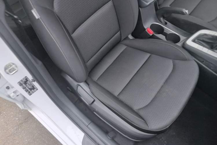 Used Hyundai Elantra (6th Generation / Lingdong) 2016 1.6L Automatic ZhiXuan – Elite Version Right Front Seat