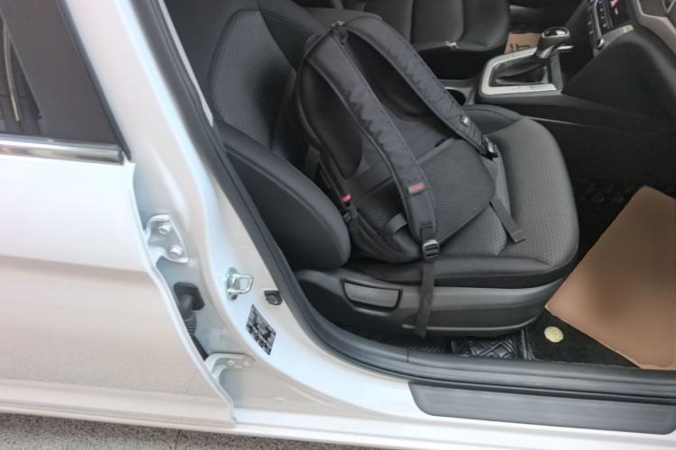 Used Hyundai Elantra (6th Generation / Lingdong) 2016 1.6L Automatic ZhiXuan – Elite Version Right Front Seat