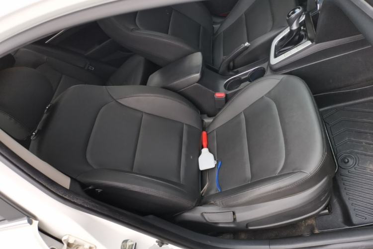 Used Hyundai Elantra (6th Generation / Lingdong) 2016 1.6L Automatic ZhiXuan – Elite Version Right Front Seat