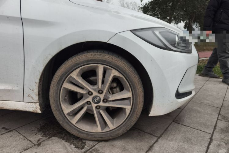 Used Hyundai Elantra (6th Generation / Lingdong) 2016 1.6L Automatic ZhiXuan – Elite Version Right Front Wheel Hub