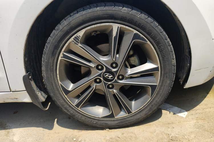 Used Hyundai Elantra (6th Generation / Lingdong) 2016 1.6L Automatic ZhiXuan – Elite Version Right Front Wheel Hub
