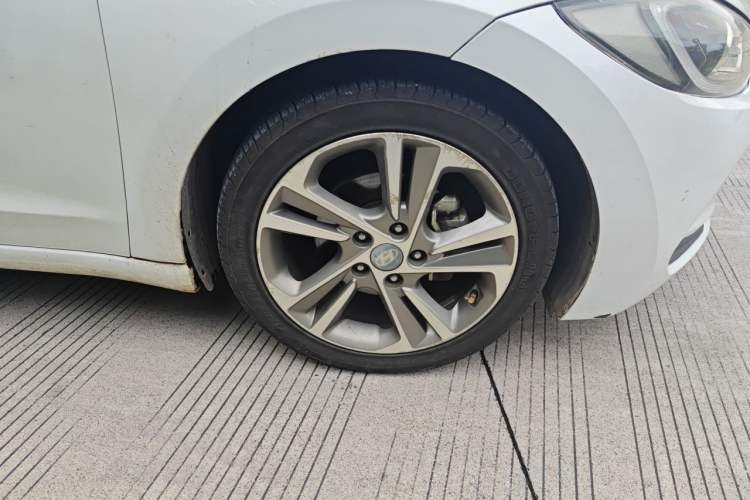 Used Hyundai Elantra (6th Generation / Lingdong) 2016 1.6L Automatic ZhiXuan – Elite Version Right Front Wheel Hub