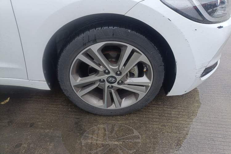 Used Hyundai Elantra (6th Generation / Lingdong) 2016 1.6L Automatic ZhiXuan – Elite Version Right Front Wheel Hub