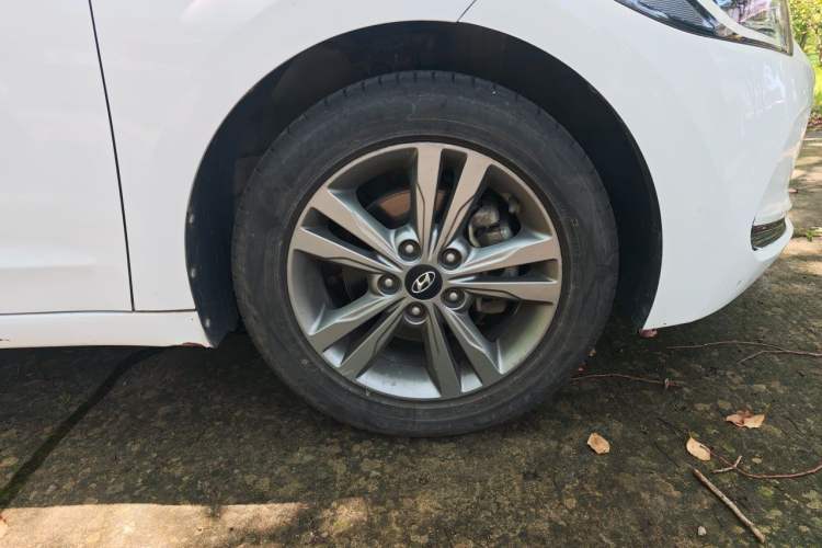 Used Hyundai Elantra (6th Generation / Lingdong) 2016 1.6L Manual ZhiXuan · Dynamic Model Right Front Wheel Hub