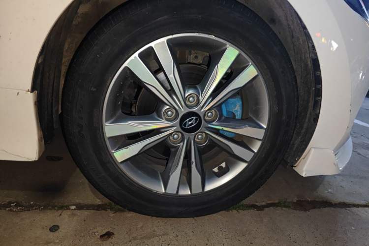 Used Hyundai Elantra (6th Generation / Lingdong) 2016 1.6L Manual ZhiXuan·Youth Edition Right Front Wheel Hub