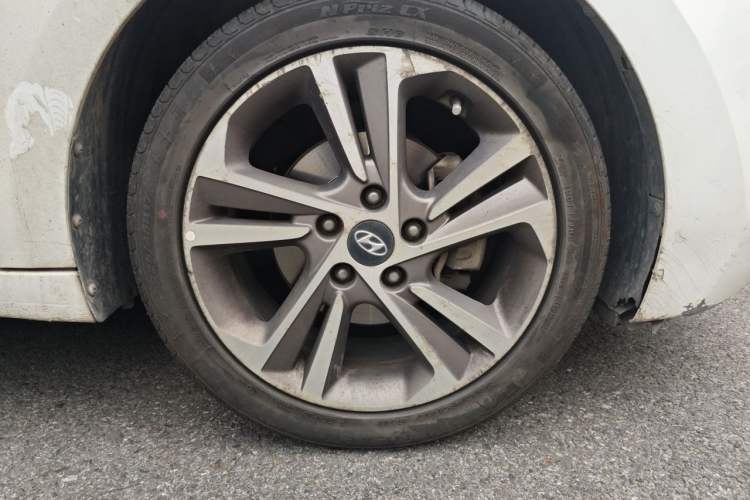 Used Hyundai Elantra (6th Generation / Lingdong) 2016 1.6L Automatic ZhiXuan – Elite Version Right Front Wheel Hub
